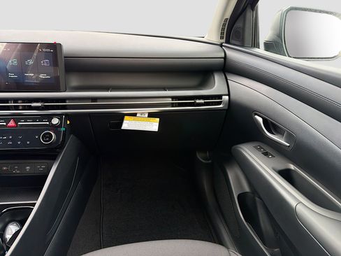 New 2026 Hyundai Tucson SEL image 17