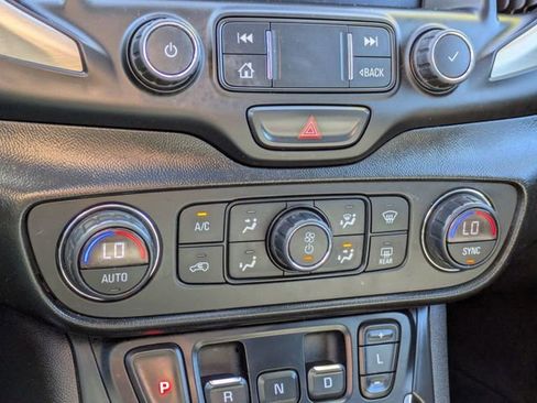 Used 2019 GMC Terrain Denali w/ Advanced Safety Package image 24