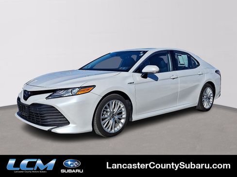 Used 2020 Toyota Camry XLE w/ Sunroof Package image 1