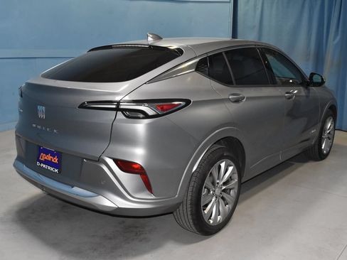 Used 2025 Buick Envista Avenir FWD image 25