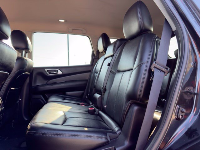Used 2015 Nissan Pathfinder SL FWD image 9