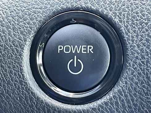 Used 2025 Toyota Camry SE FWD image 22