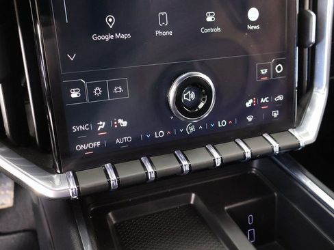 Used 2026 GMC Acadia Elevation w/ Super Cruise Package image 7