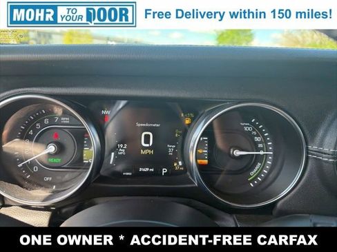 Used 2023 Jeep Wrangler Unlimited Sahara w/ Cold Weather Group image 15