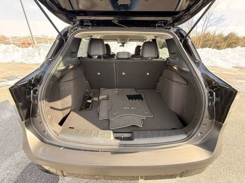 New 2026 Nissan Kicks SR w/ Cold Weather Package image 15