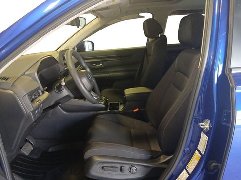 Used 2025 Honda CR-V EX image 9