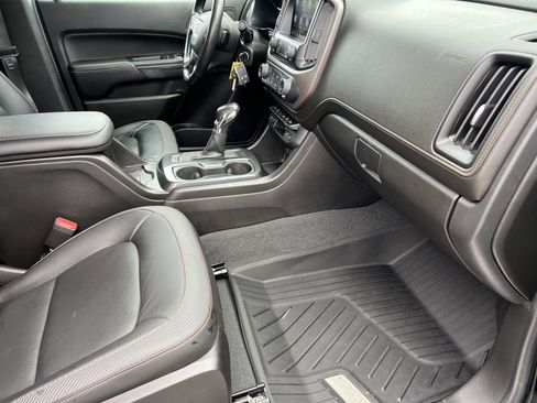 Used 2022 GMC Canyon AT4 image 20