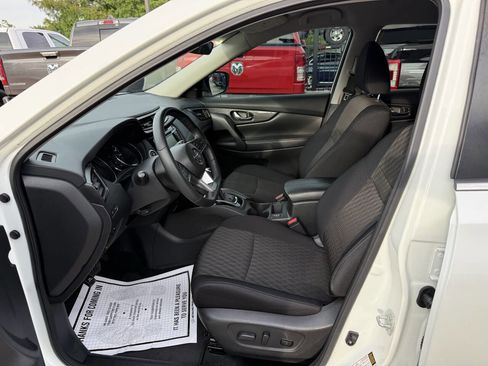 Used 2018 Nissan Rogue SV w/ Premium Package AWD/4WD image 7