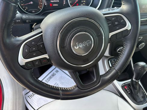 Used 2018 Jeep Compass Latitude image 13