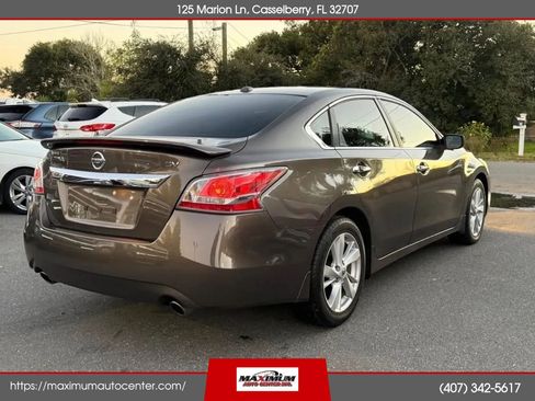 Used 2015 Nissan Altima 2.5 SV image 3