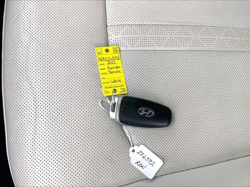 Used 2022 Hyundai Sonata Limited w/ Preferred Accessory Package FWD image 15