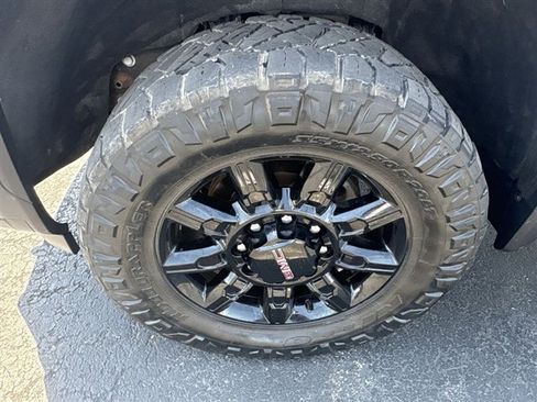 Used 2024 GMC Sierra 2500 AT4 w/ AT4 Preferred Package AWD/4WD image 34