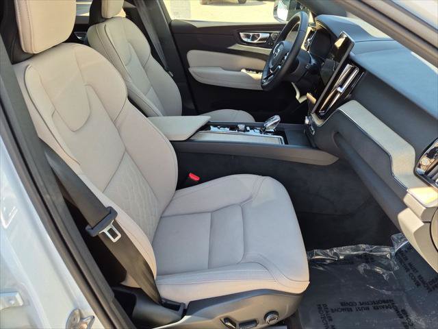Certified 2026 Volvo XC60 B5 Plus AWD/4WD image 27