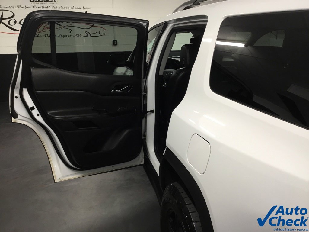 Used 2022 GMC Acadia AT4 w/ Technology Package AWD/4WD image 28