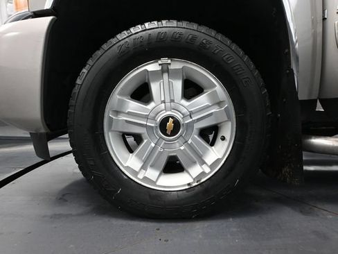Used 2009 Chevrolet Silverado 1500 LT w/ Power Pack Plus AWD/4WD image 15