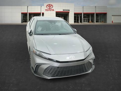 New 2026 Toyota Camry SE image 31