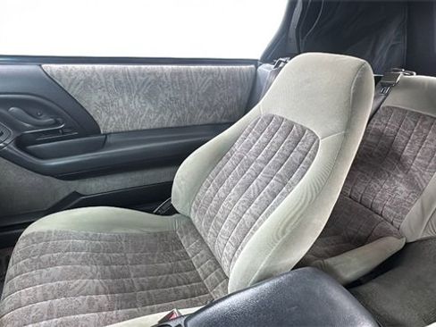 Used 2002 Chevrolet Camaro LT image 12