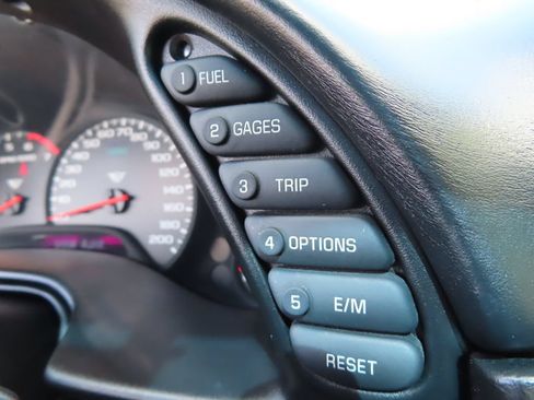 Used 1997 Chevrolet Corvette Coupe w/ Memory Pkg RWD image 17