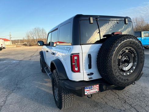 New 2025 Ford Bronco Badlands w/ Sasquatch Package AWD/4WD image 12