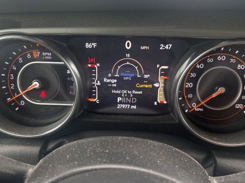 Used 2023 Jeep Gladiator Overland w/ LED Lighting Group AWD/4WD image 14