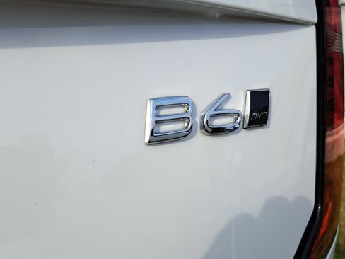 New 2026 Volvo XC90 B6 Plus w/ Protection Package Premier image 8