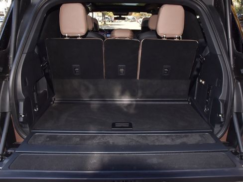 Certified 2025 Lincoln Navigator Black Label image 44