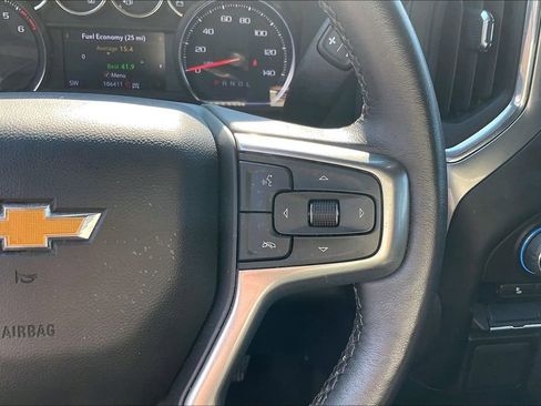 Used 2022 Chevrolet Silverado 1500 LT AWD/4WD image 16