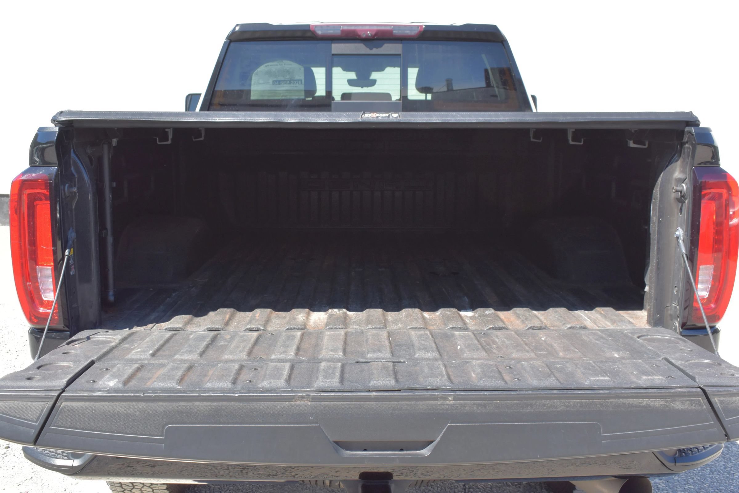 Used 2021 GMC Sierra 3500 Denali w/ Denali Black Diamond Edition AWD/4WD image 9
