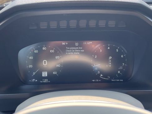 Used 2019 Volvo XC90 T5 Momentum w/ Multimedia Package AWD/4WD image 8