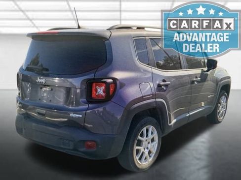 Used 2019 Jeep Renegade Latitude image 2
