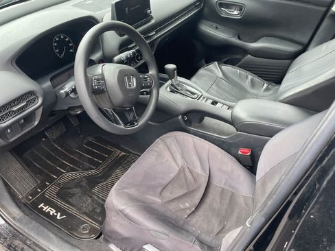 Used 2023 Honda HR-V LX image 9