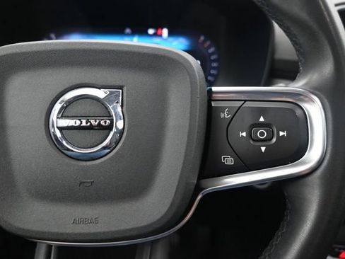 Used 2023 Volvo XC40 B4 Ultimate FWD image 26