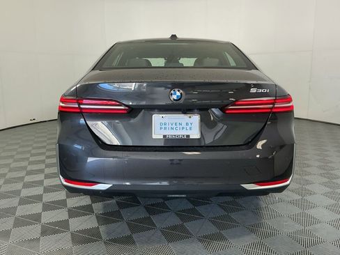 New 2026 BMW 530i w/ Premium Package RWD image 6