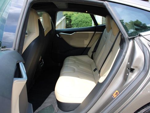 Used 2015 Tesla Model S 70D AWD/4WD image 28