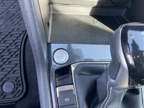 Certified 2022 Volkswagen Tiguan SE AWD/4WD image 41