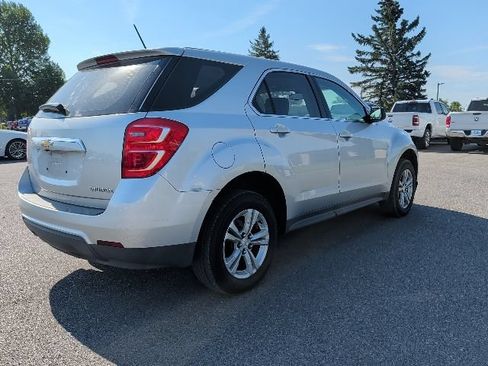 Used 2016 Chevrolet Equinox LS FWD image 3