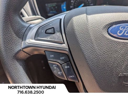 Used 2020 Ford Fusion SE FWD image 27