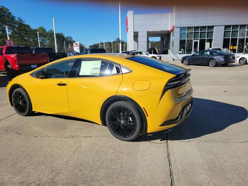 New 2026 Toyota Prius Plug-In Hybrid image 3