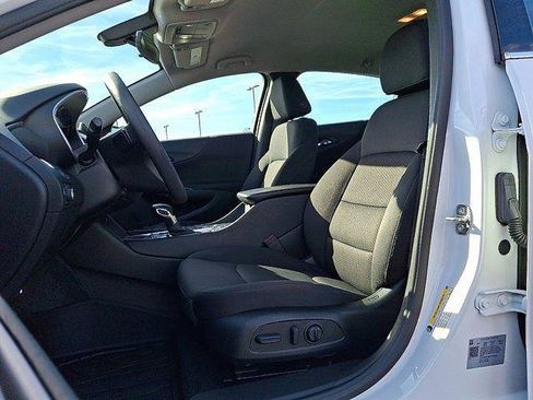 Used 2022 Chevrolet Malibu LT image 13