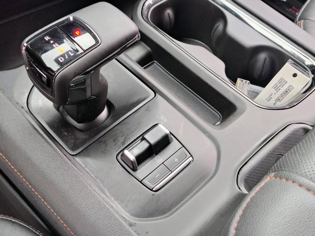 Used 2025 GMC Sierra 1500 AT4 AWD/4WD image 40