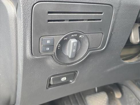 Used 2016 Mercedes-Benz Metris image 25