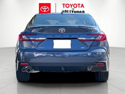 New 2026 Toyota Camry SE FWD image 5