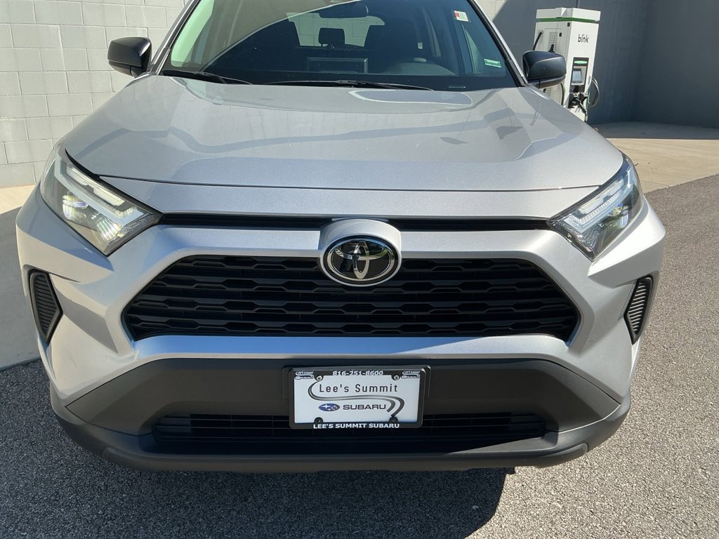 Used 2025 Toyota RAV4 LE AWD/4WD image 15
