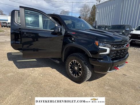 Used 2024 Chevrolet Silverado 1500 ZR2 w/ Technology Package image 36