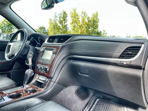 Used 2013 Chevrolet Traverse LTZ image 29