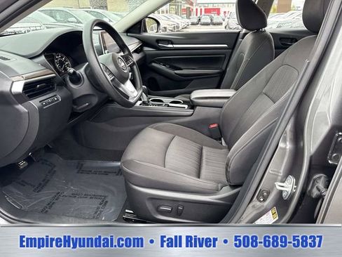 Used 2023 Nissan Altima 2.5 SV FWD image 18
