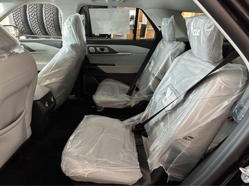 New 2026 Ford Explorer Platinum w/ LUX Leather Package image 34