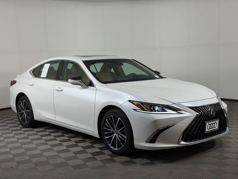 Used 2023 Lexus ES 250 w/ Premium Package AWD/4WD image 7