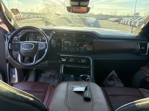 Used 2024 GMC Sierra 2500 Denali Ultimate image 27