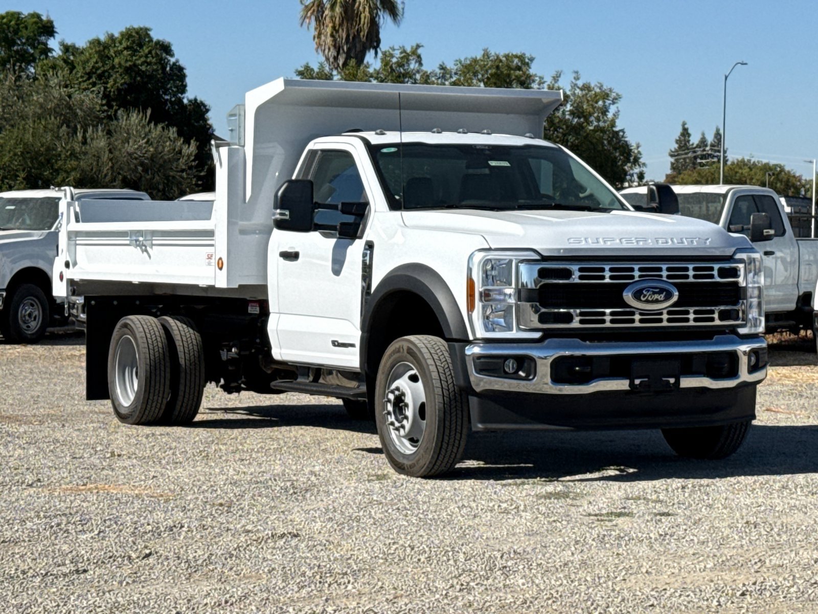 New 2026 Ford F550 4x4 Regular Cab Super Duty image 2